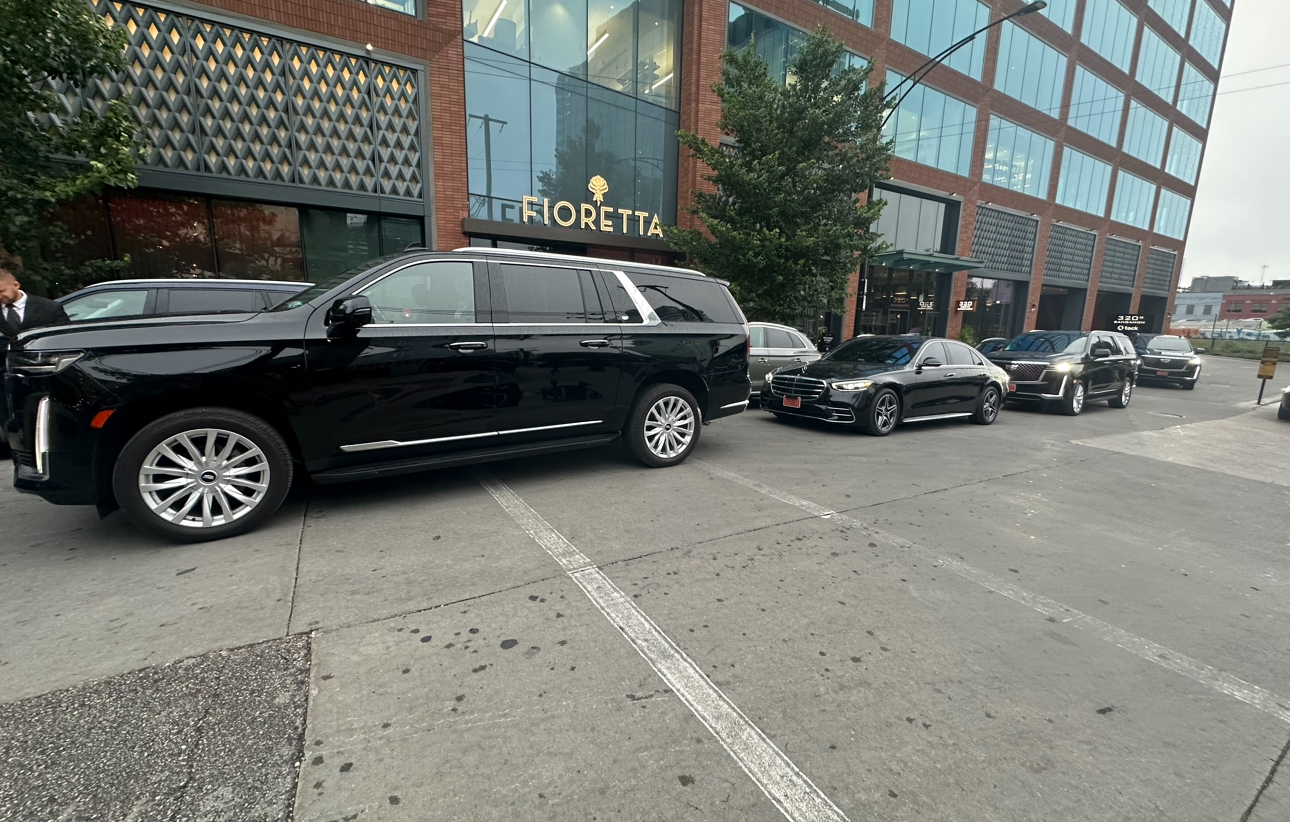 Premium Transportation Services in Chicago | Limousines